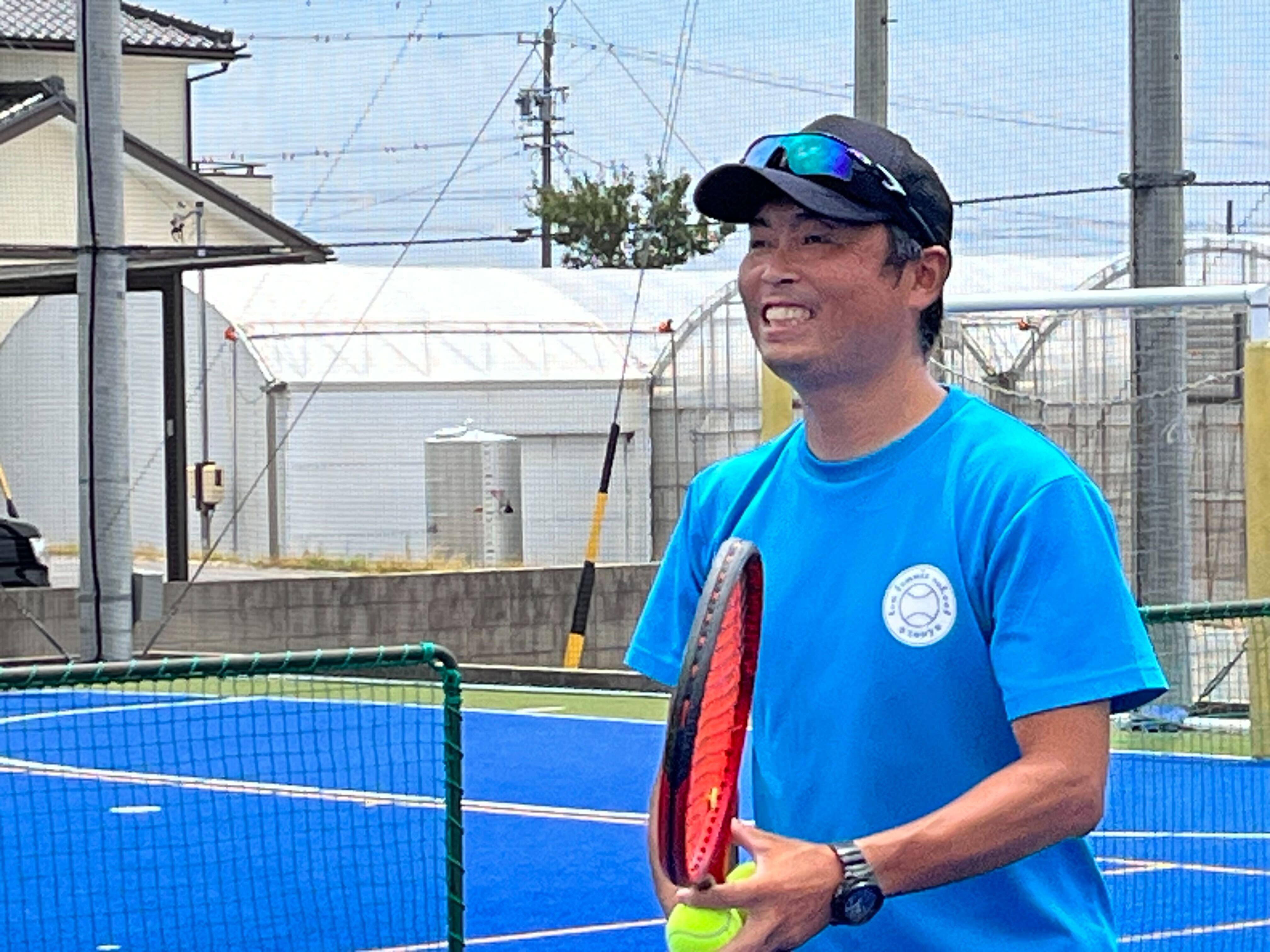 テンテニススクールコーチ中島
